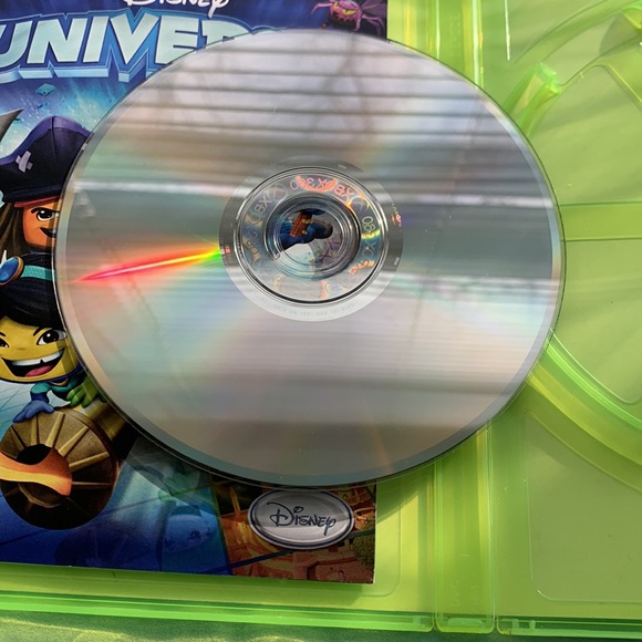 Disney Universe game Xbox 360 - Picture 2 of 2